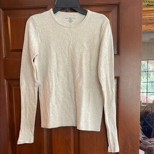 Brandy Melville heatheted cream and gray basic pullover T-shirt,  medium